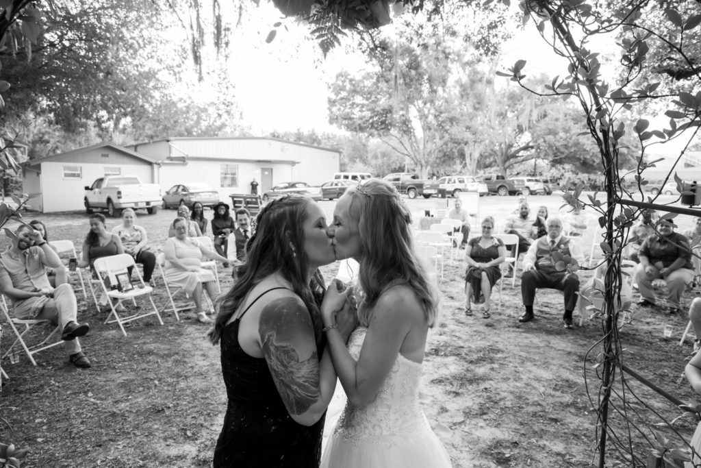 NIKKI & KATIE | TAMPA PHOTOGRAPHER | SHERIFF'S LODGE